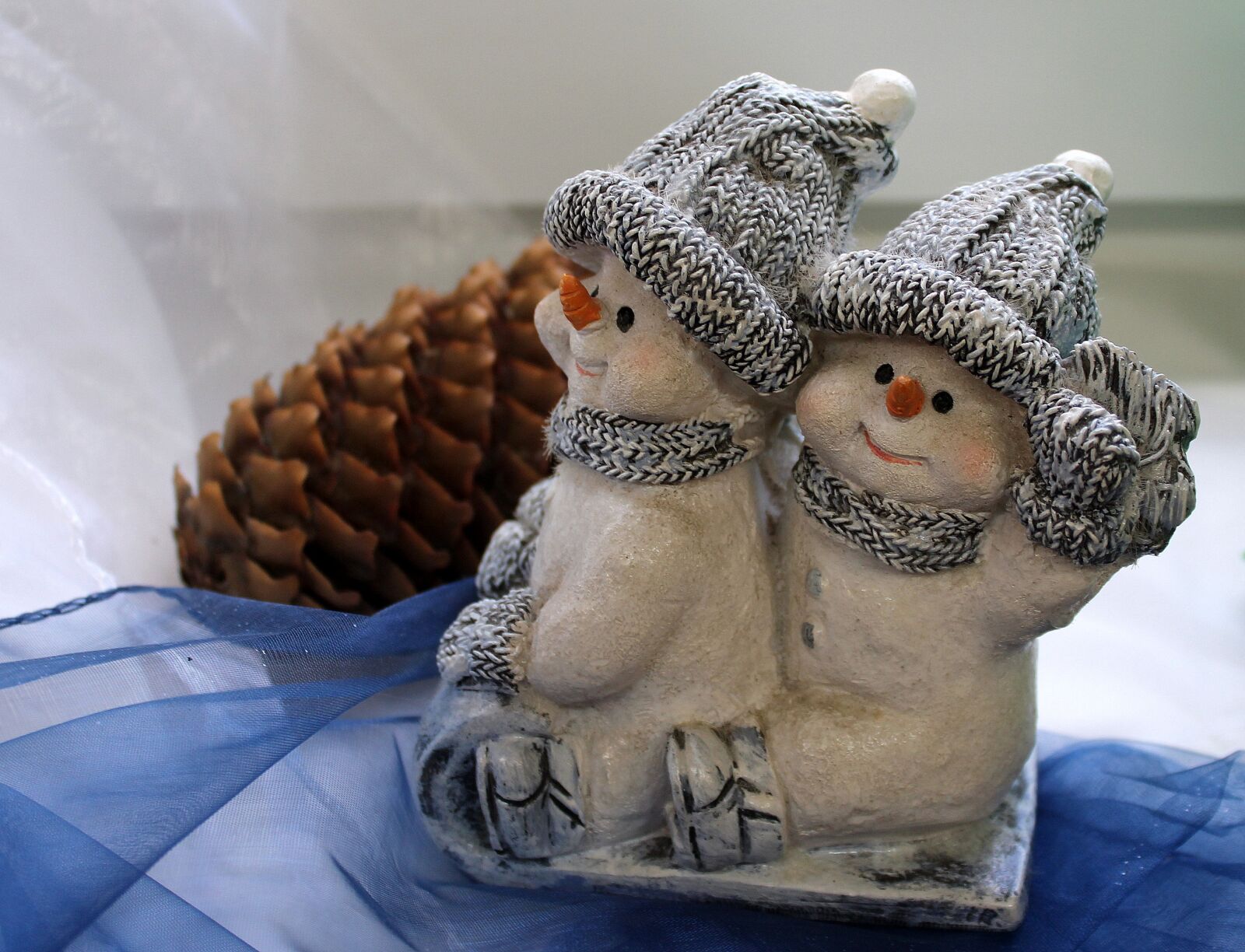Canon EOS 1200D (EOS Rebel T5 / EOS Kiss X70 / EOS Hi) sample photo. Winter, decoration, snowmen photography