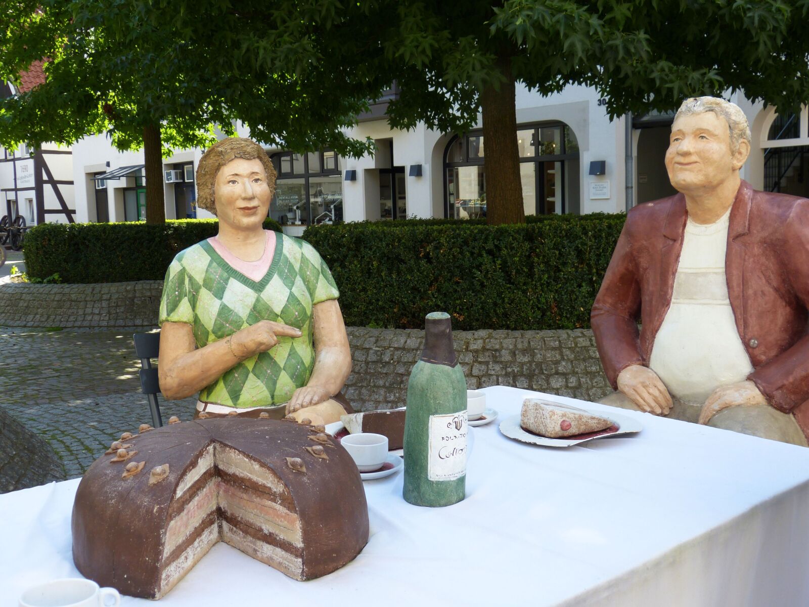 Panasonic Lumix DMC-FZ150 sample photo. Figure, sculpture, statue photography