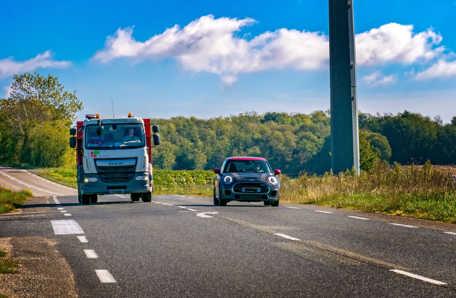 Nikon D3300 sample photo. Traffic, overtaking, road photography