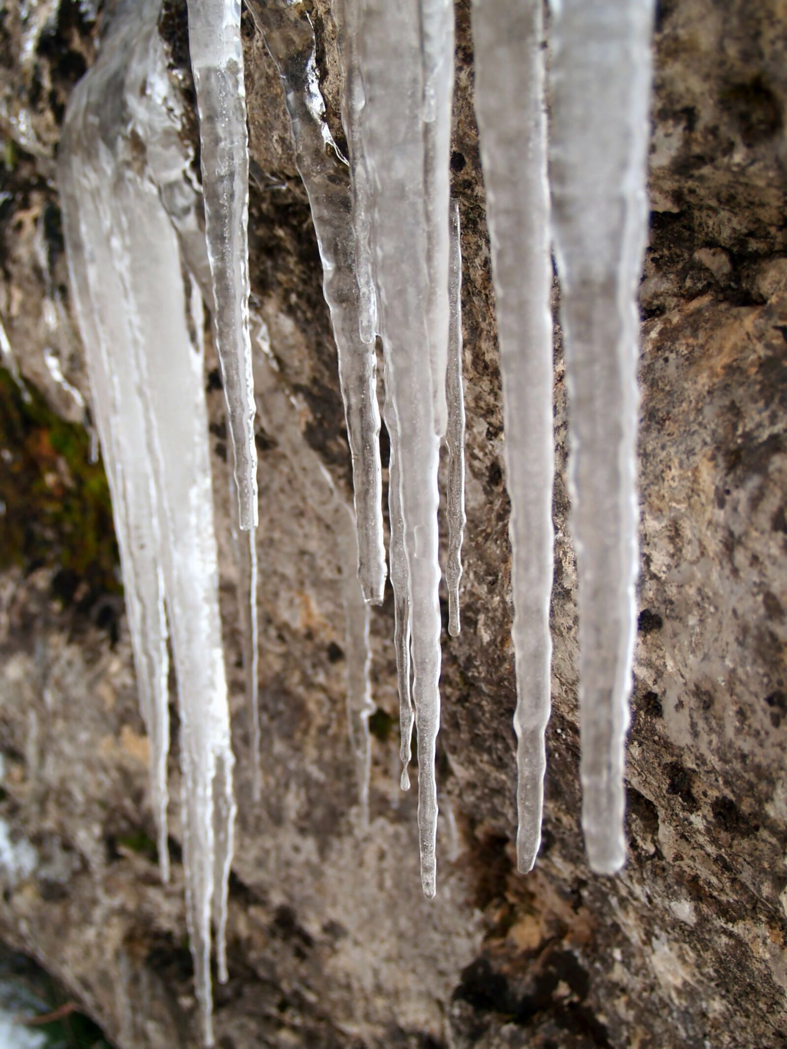 Olympus E-300 (EVOLT E-300) sample photo. Ice, winter, snow photography