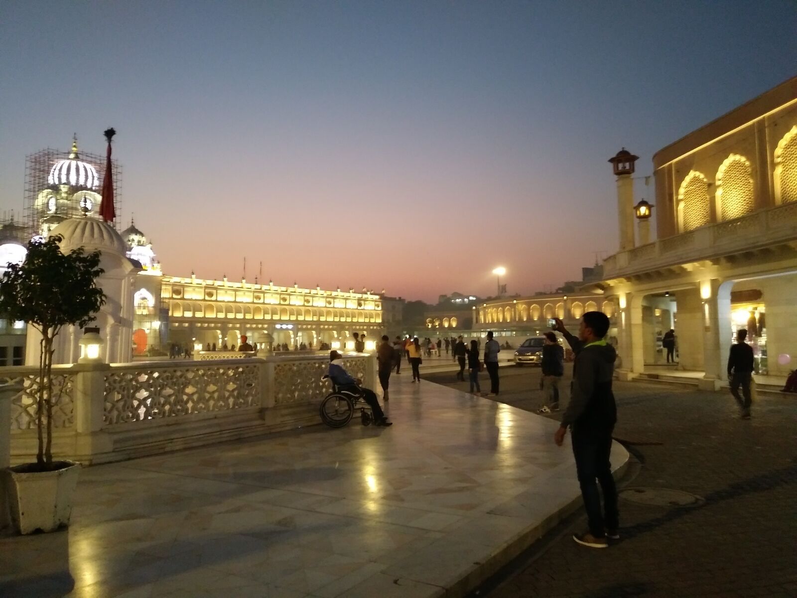 LG Q6 sample photo. Evening, lights, temple photography