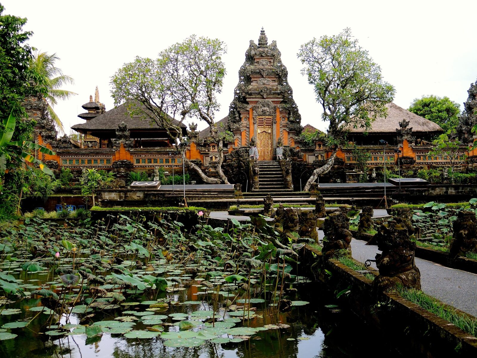 Nikon Coolpix P7700 sample photo. Temple, architecture, buddhism, religion photography