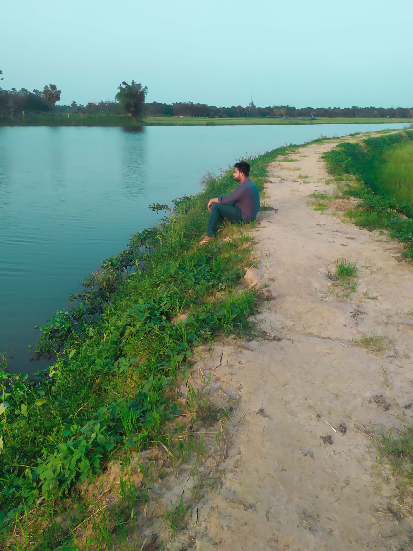 Xiaomi Redmi Note 7 sample photo. Alone, sad, depression photography