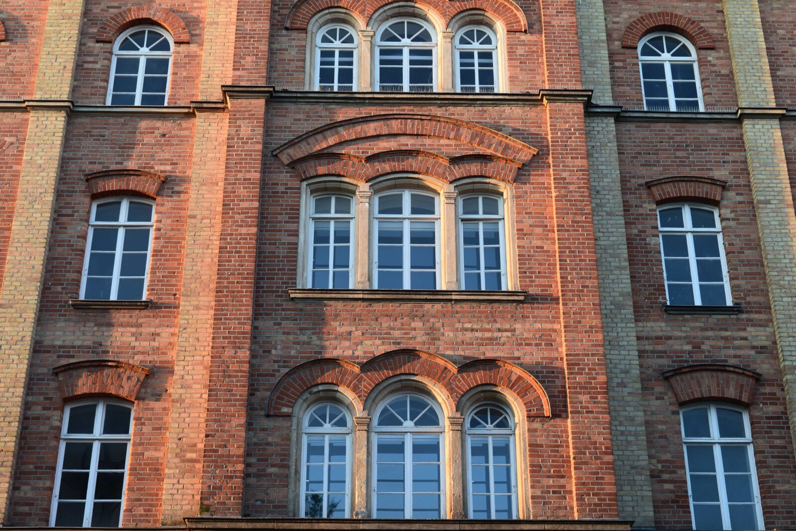 Nikon D3300 sample photo. Architecture, house, city, brick photography