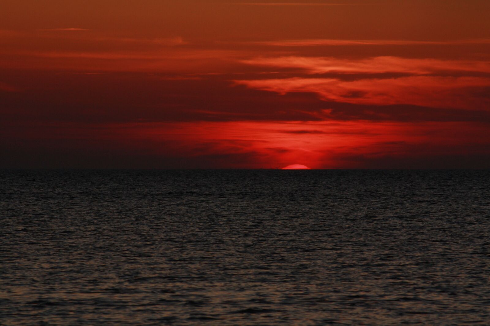 Canon EOS 450D (EOS Rebel XSi / EOS Kiss X2) sample photo. Sunset, baltic sea, r photography