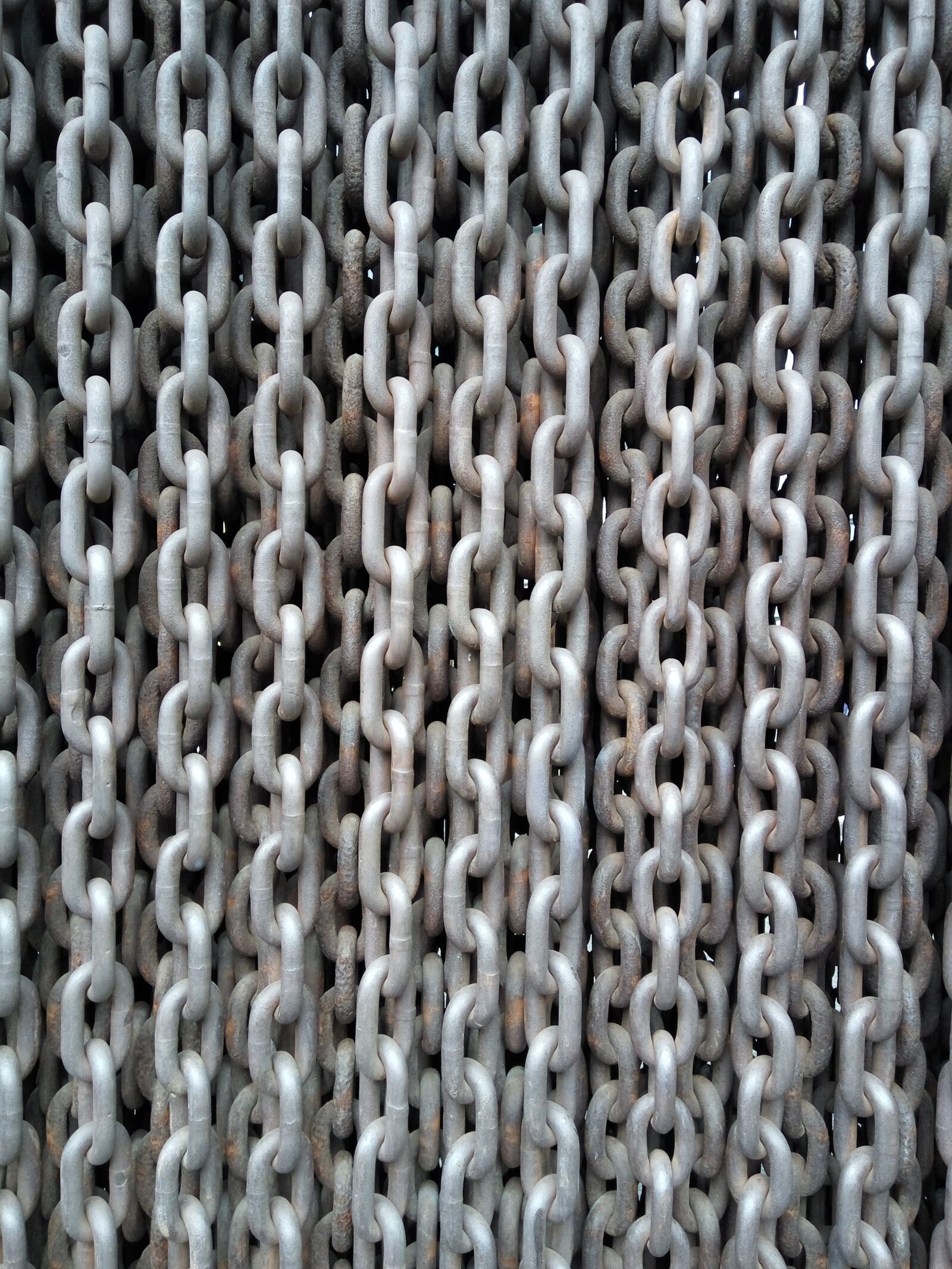 Xiaomi Redmi Note 3 sample photo. Chains, metal, iron photography
