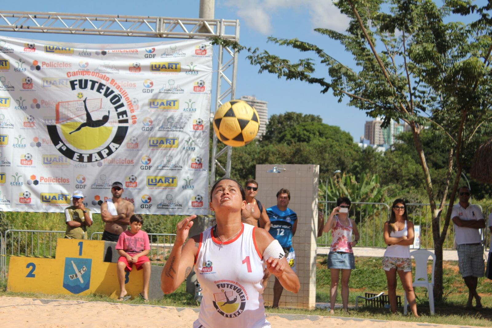 Canon EOS 550D (EOS Rebel T2i / EOS Kiss X4) sample photo. Sport, volleyball, game photography