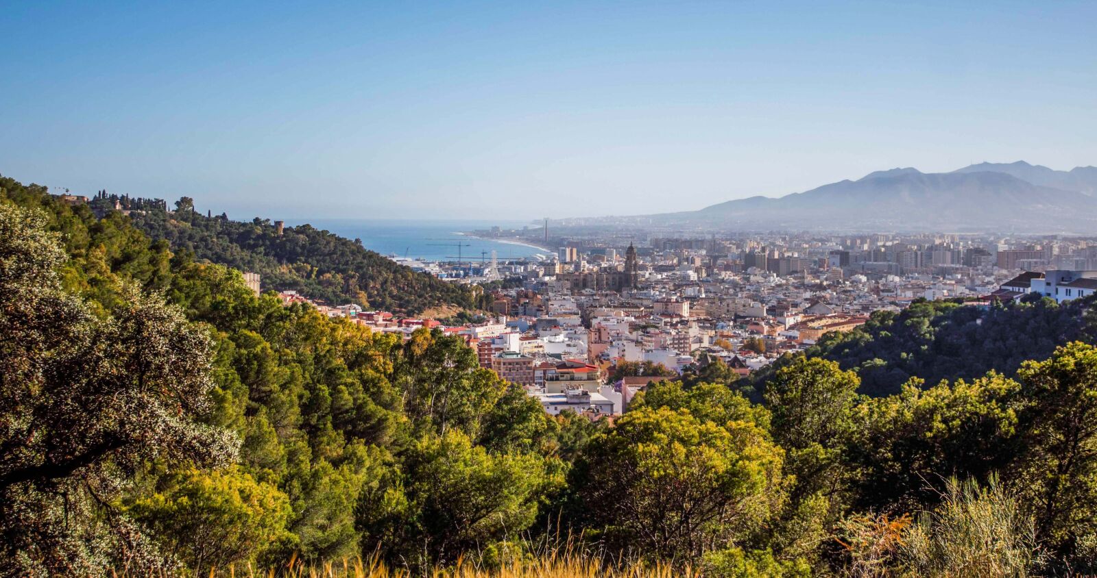 Canon EOS 600D (Rebel EOS T3i / EOS Kiss X5) sample photo. Spain, malaga, dawn photography