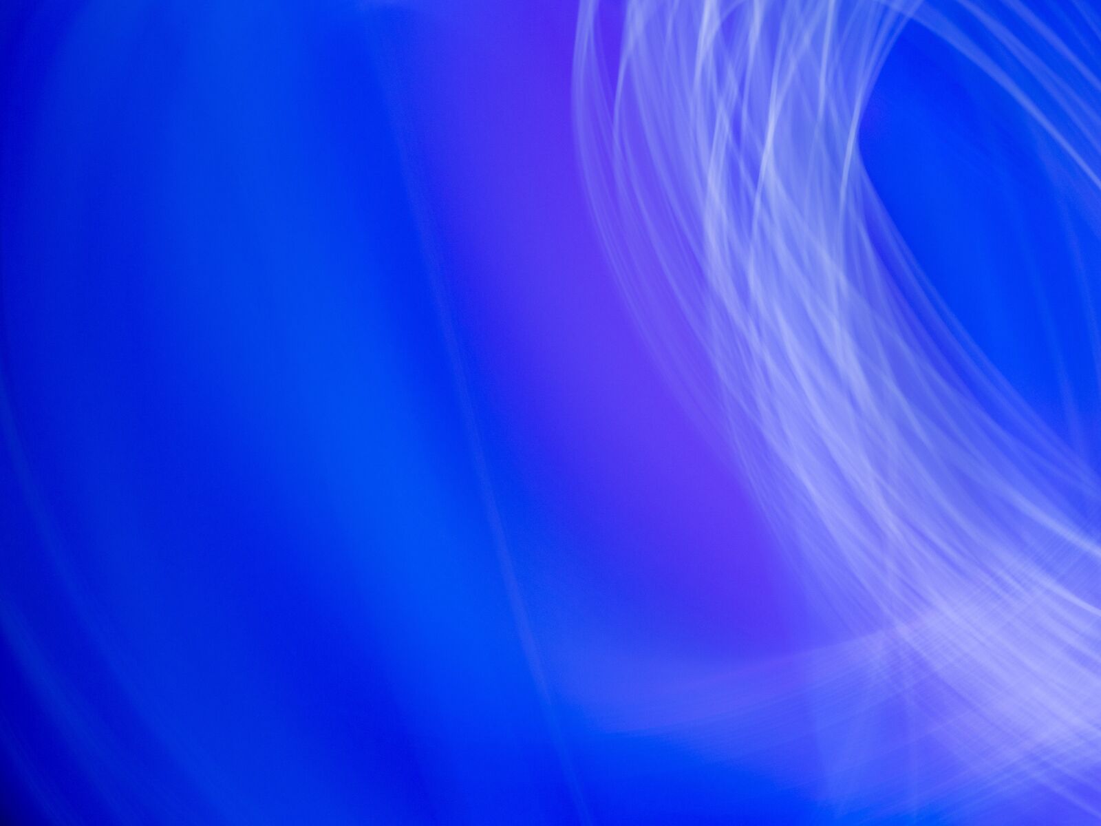 Olympus OM-D E-M10 III sample photo. Abstract, blue, white photography