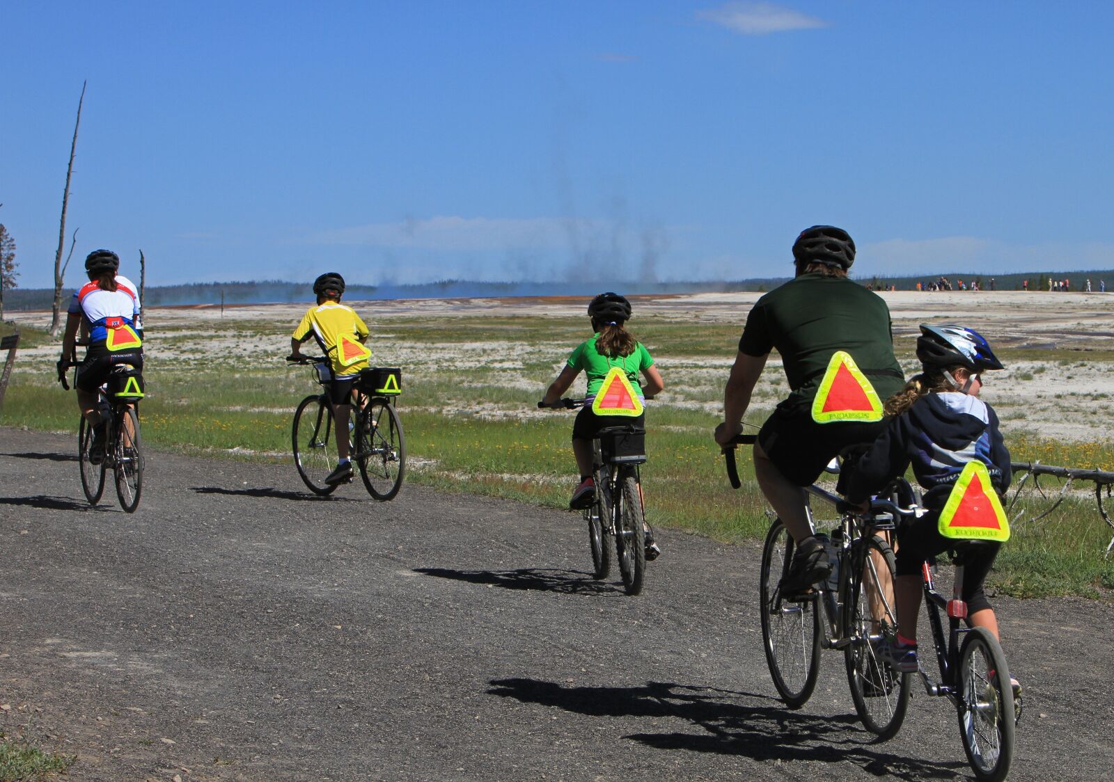 Canon EOS 7D sample photo. Bicyclists, family, riding photography