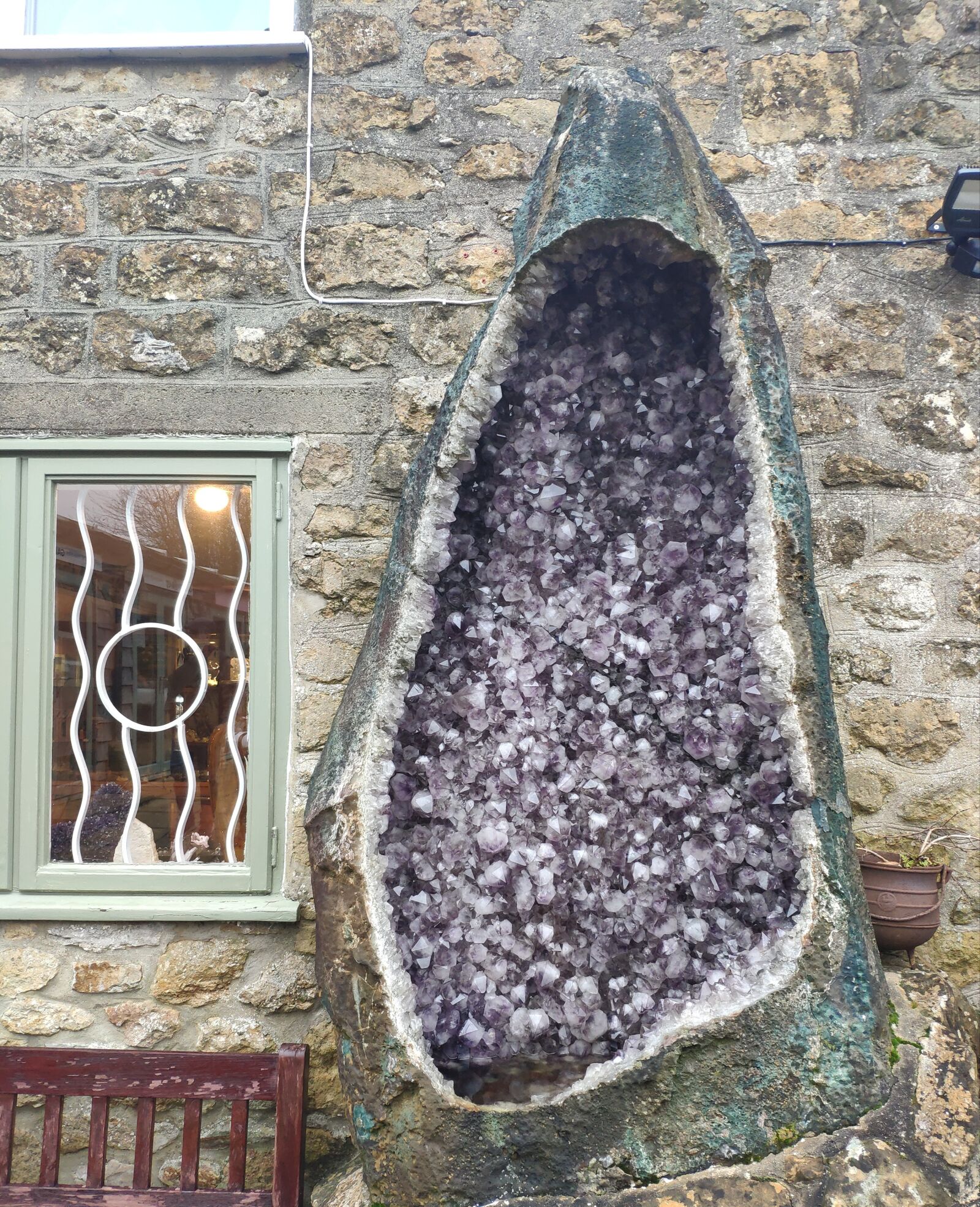 Xiaomi MI 8 sample photo. Geode, amethyst, broadwindsor photography