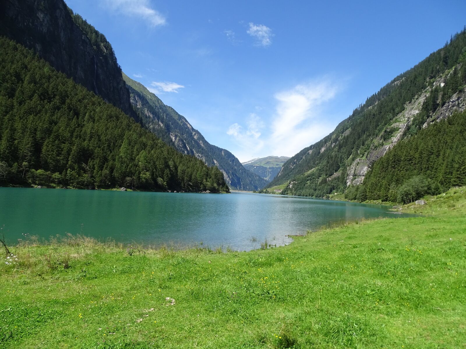 Sony Cyber-shot DSC-HX400V sample photo. Mountain, waters, nature photography