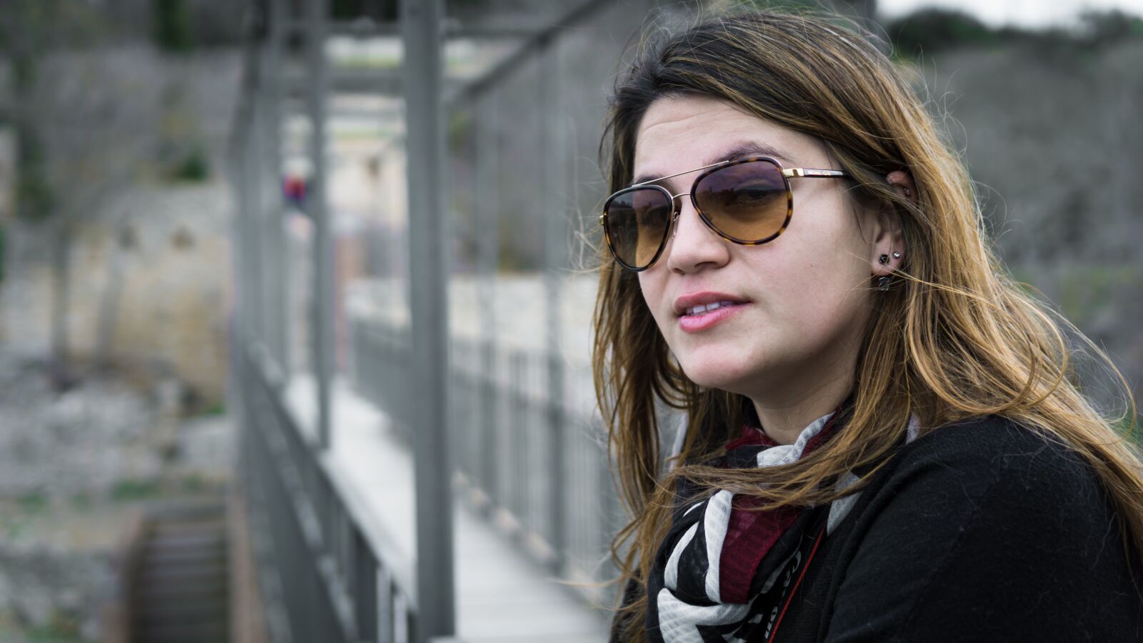 Sony a6000 + Sony E 35mm F1.8 OSS sample photo. Urban, beautiful, portrait photography