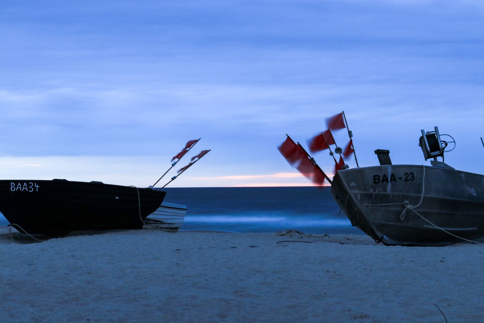 Canon EOS 80D sample photo. Boat, sea, long exposure photography