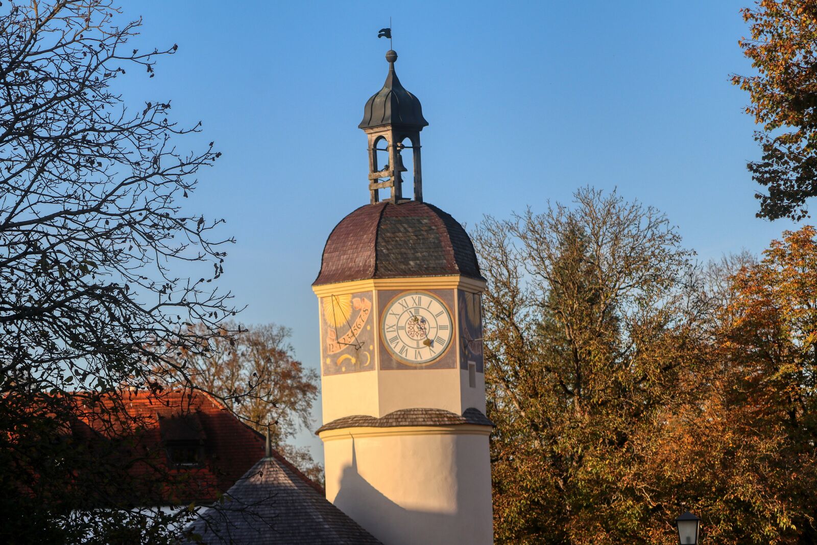 Canon EF-S 55-250mm F4-5.6 IS II sample photo. Clock, tower, architecture photography