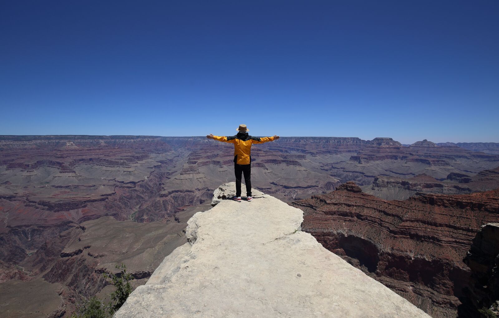 Canon EF 16-35mm F4L IS USM sample photo. Grand canyon, united states photography