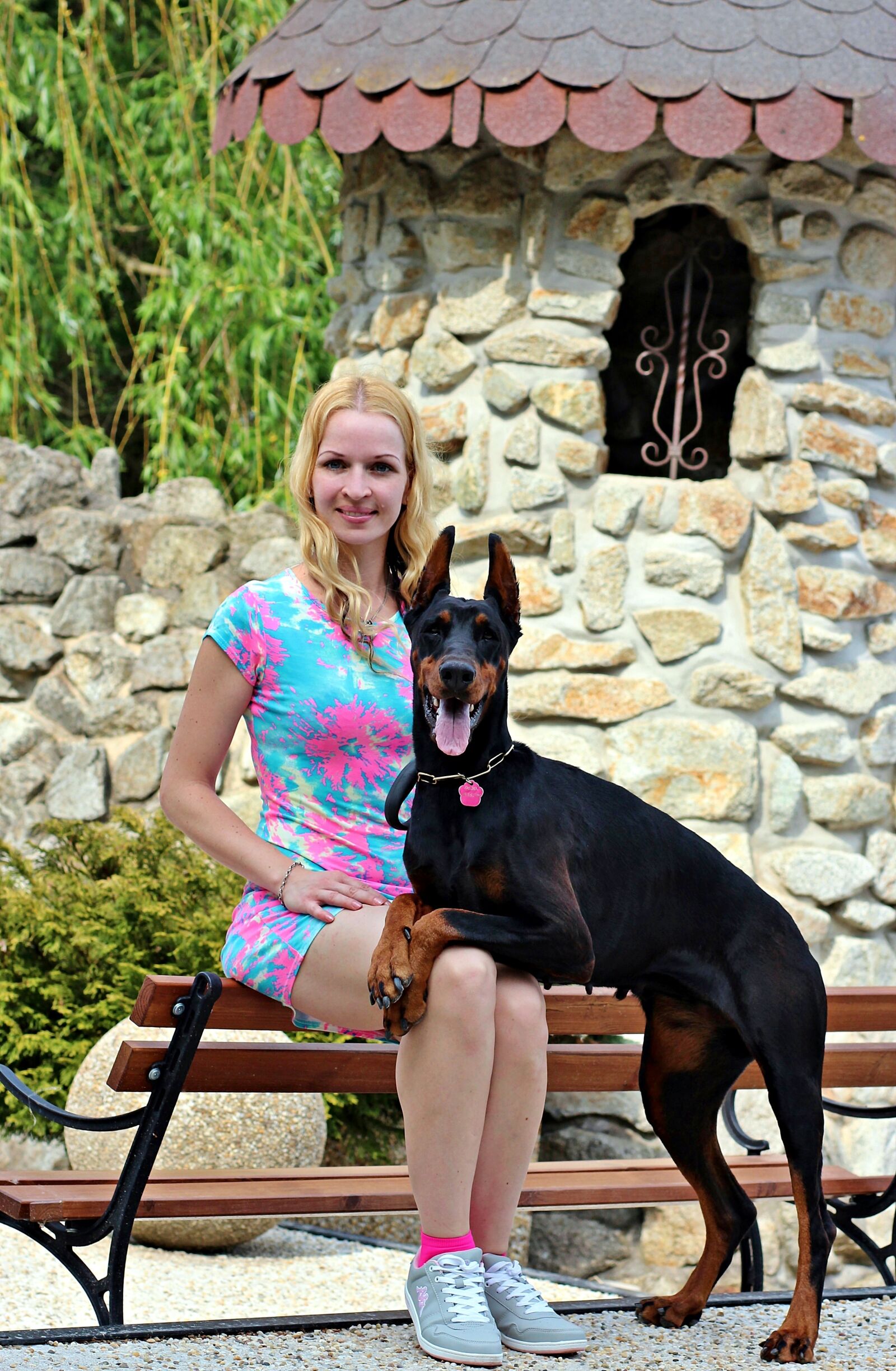 Canon EOS 600D (Rebel EOS T3i / EOS Kiss X5) sample photo. Doberman, dog, friendship photography