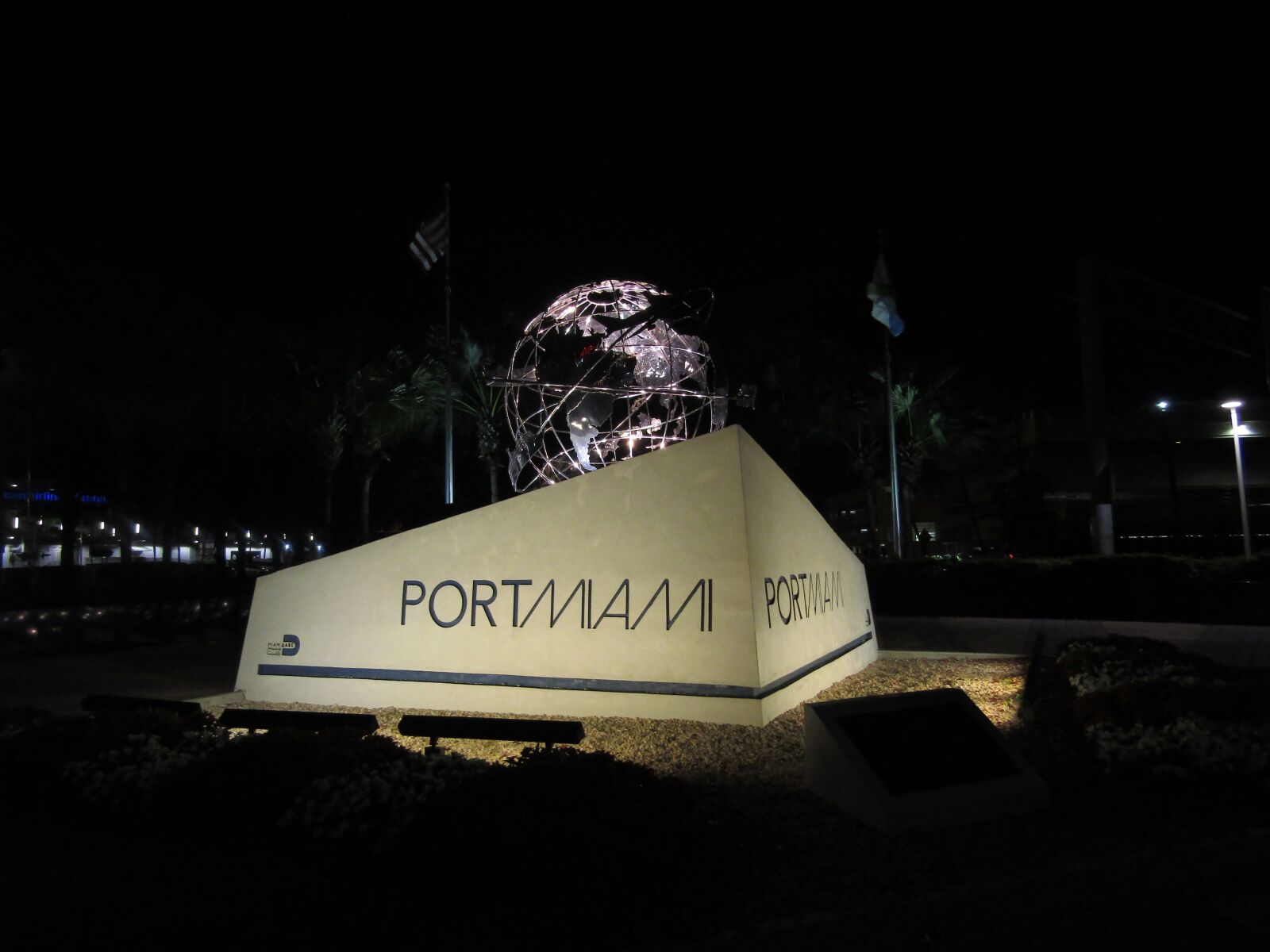 Canon PowerShot SX410 IS sample photo. Port miami, miami, night photography