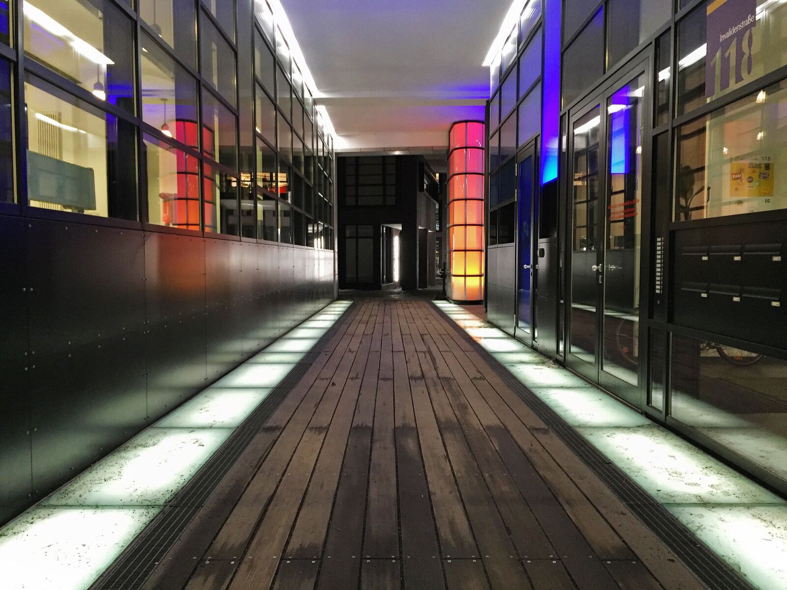 Apple iPhone 6 sample photo. Architecture, city, colors, corridor photography