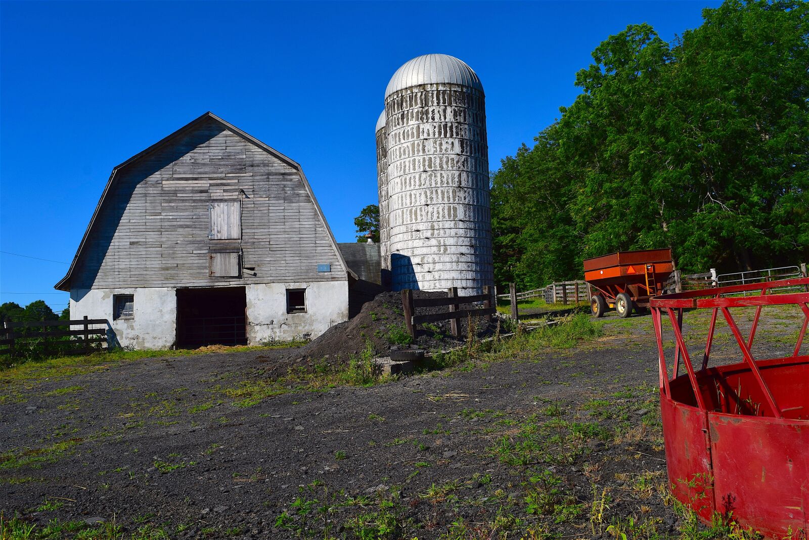 Nikon D3300 sample photo. Barn, silo, farm photography