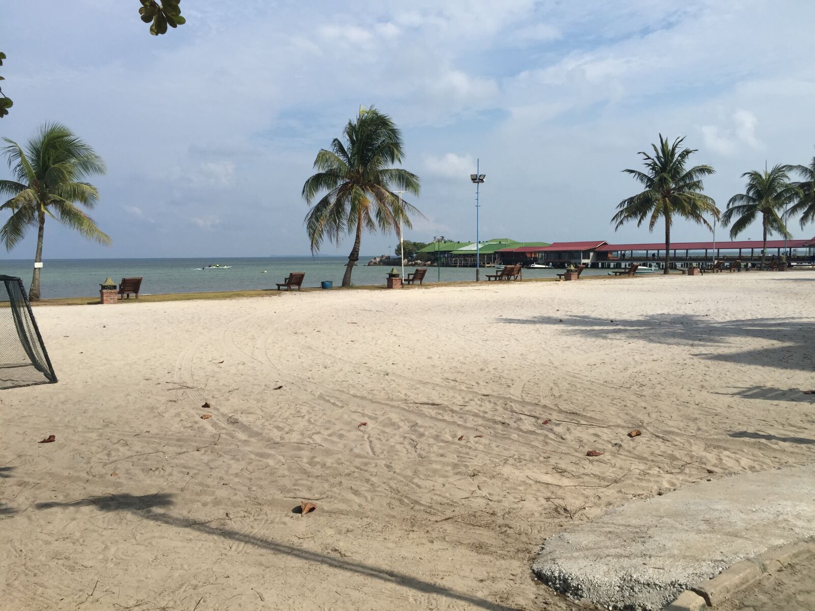 iPhone 6 Plus back camera 4.15mm f/2.2 sample photo. Bintan, sunny, beach photography