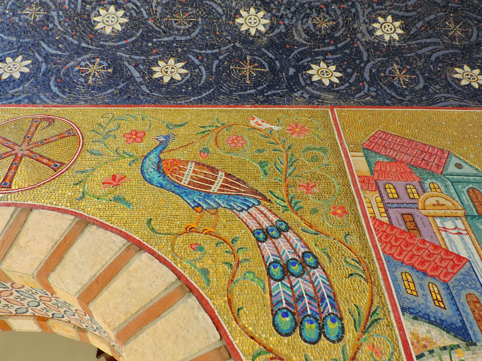 Nikon Coolpix P520 sample photo. Art, bird, colorful, mosaic photography