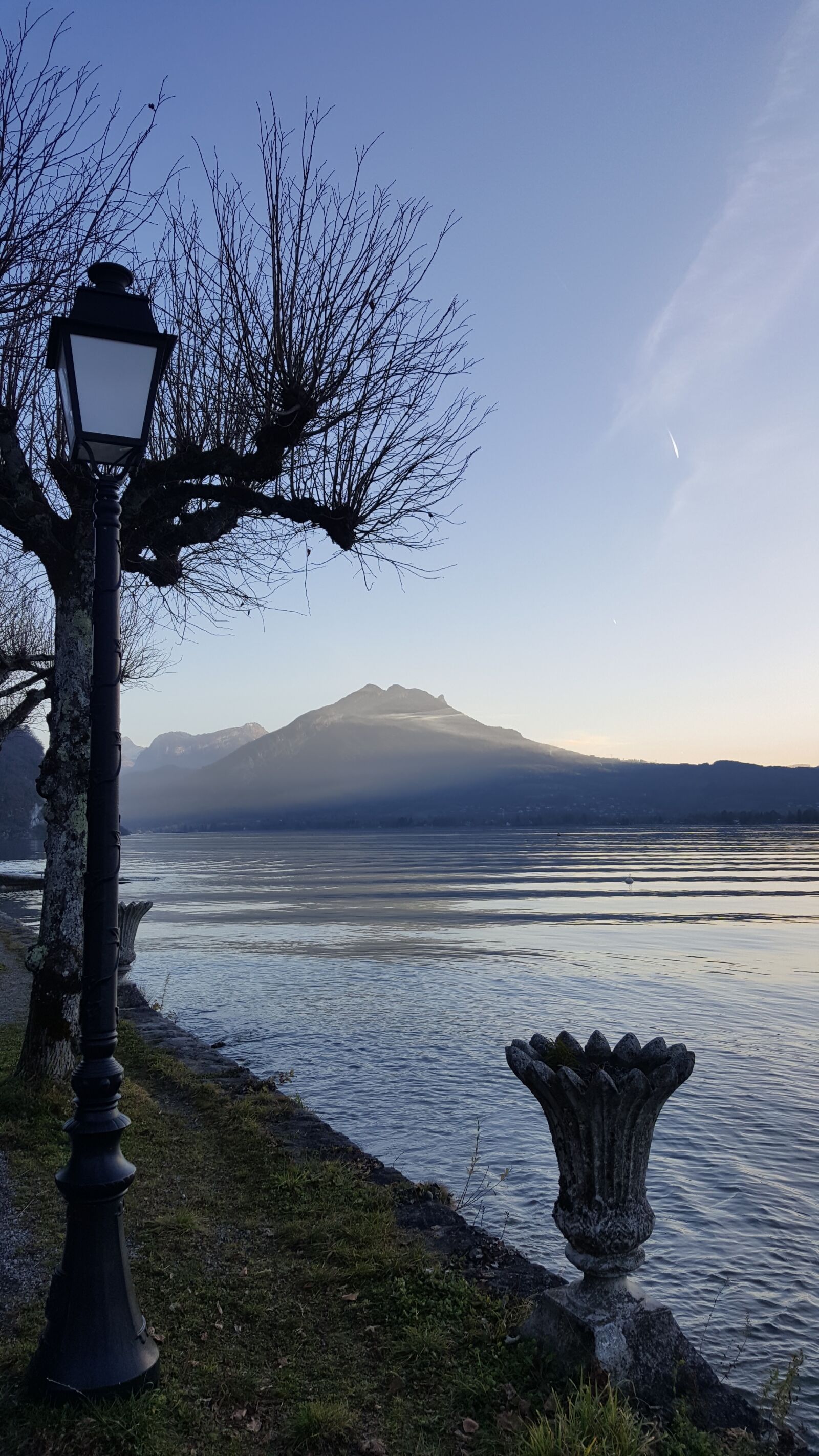 Samsung GALAXY S6 edge sample photo. Alpes, annecy, arbre, lac photography