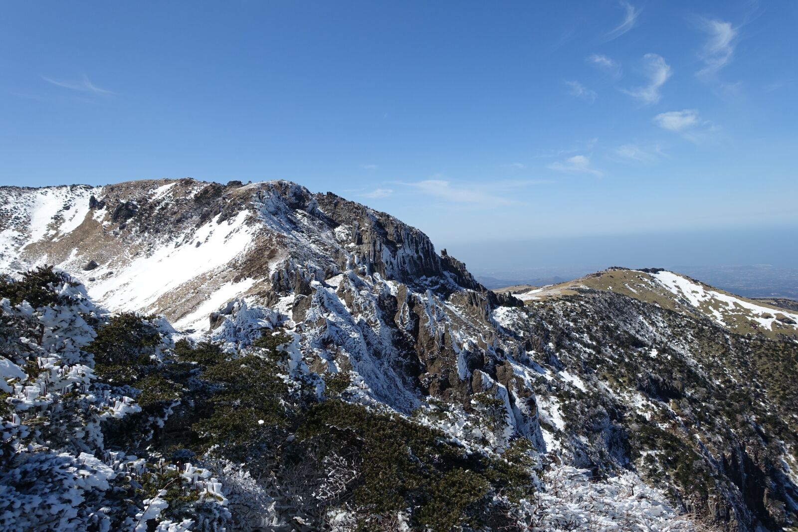 Sony Cyber-shot DSC-RX100 III sample photo. Winter, snow mountain, jeju photography