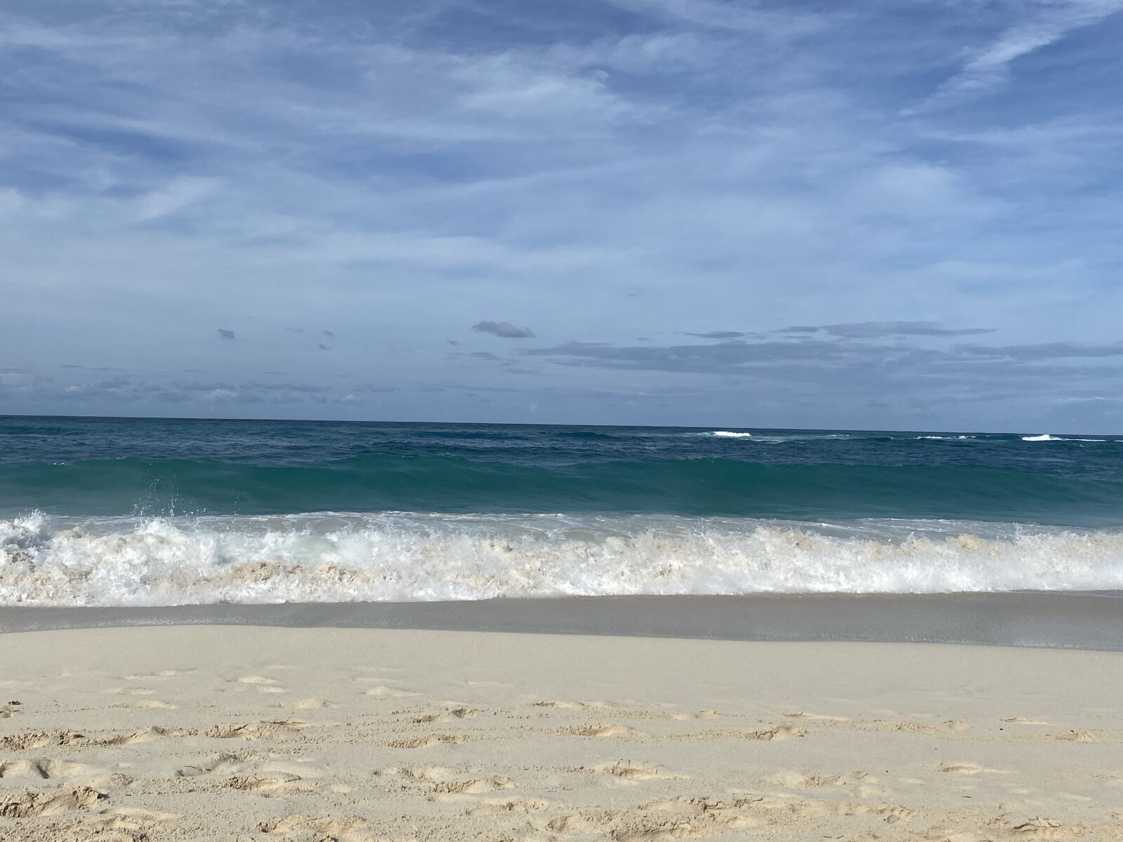 Apple iPhone 11 sample photo. Bahamas, ocean, wave photography
