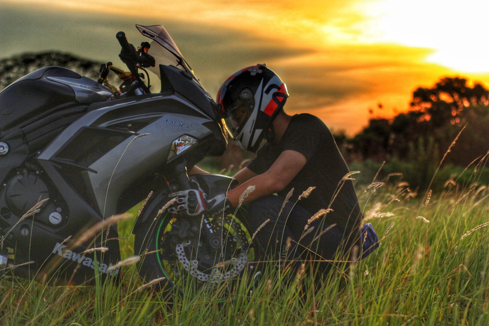 Canon EOS 700D (EOS Rebel T5i / EOS Kiss X7i) + Canon EF 50mm F1.8 II sample photo. Super bike, kawasaki, ninja photography
