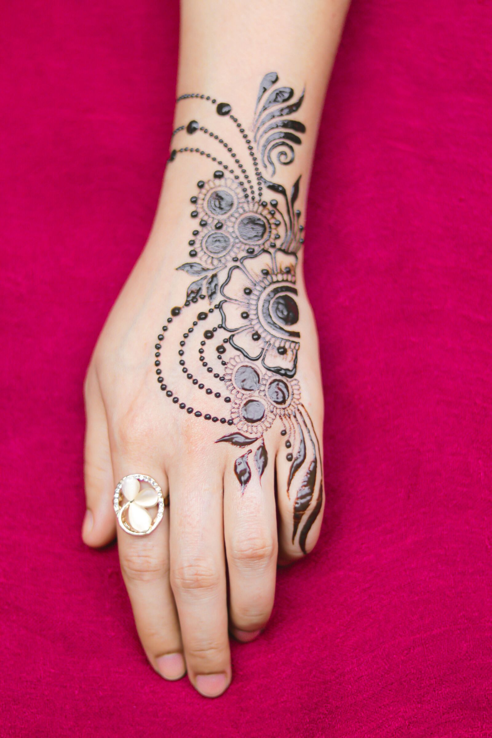 Canon EOS 80D sample photo. Mendi, bridal tattoos, henna photography