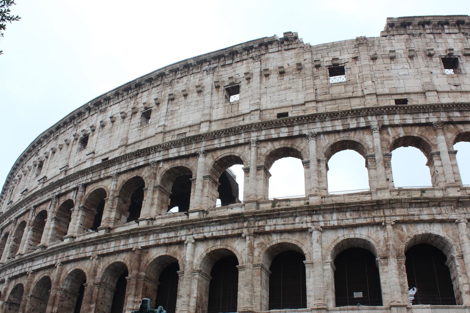 Canon EOS 600D (Rebel EOS T3i / EOS Kiss X5) sample photo. Italy, roma, the colosseum photography