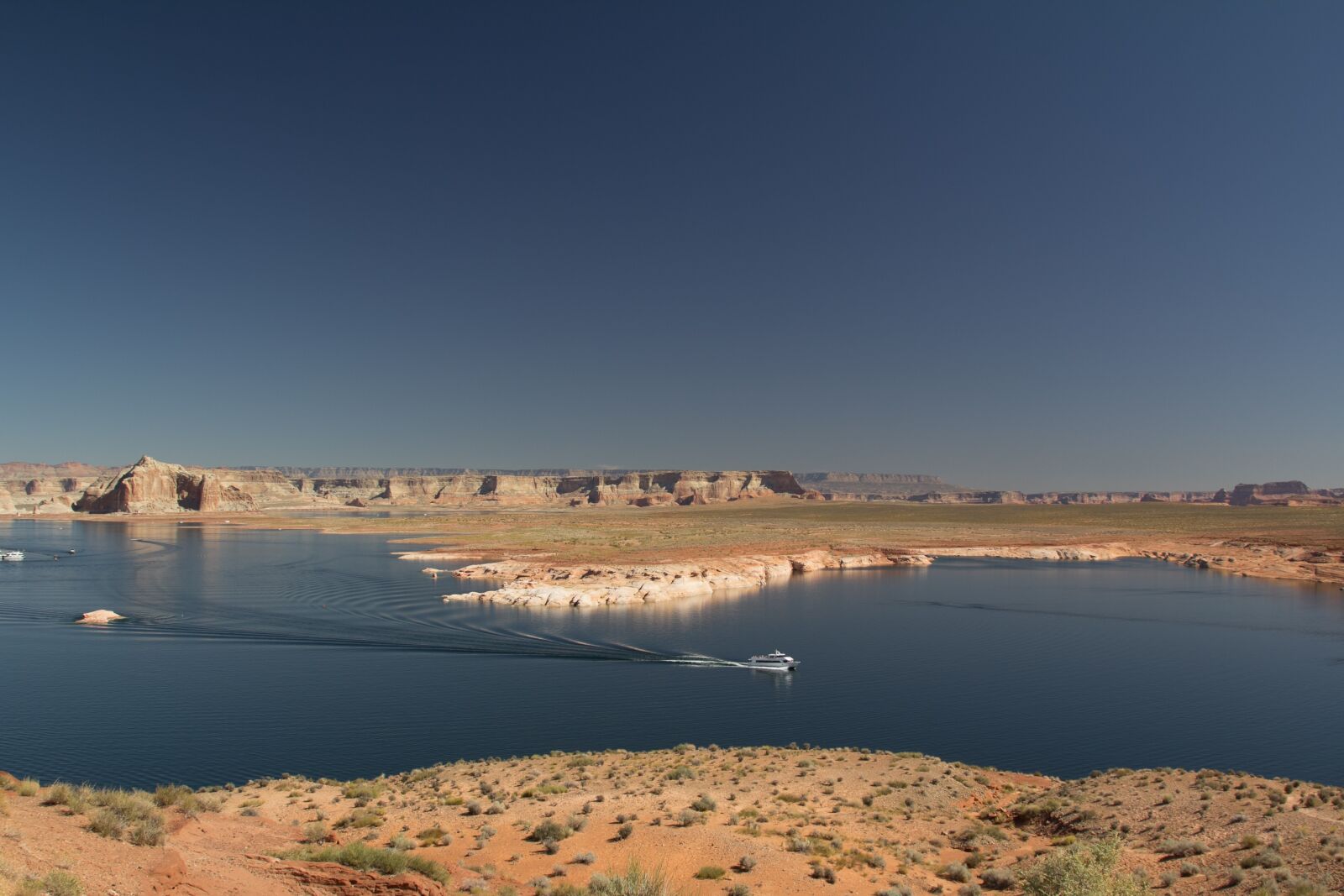 Canon EOS 60D + Canon EF 24-105mm F4L IS USM sample photo. Usa, lake, desert photography