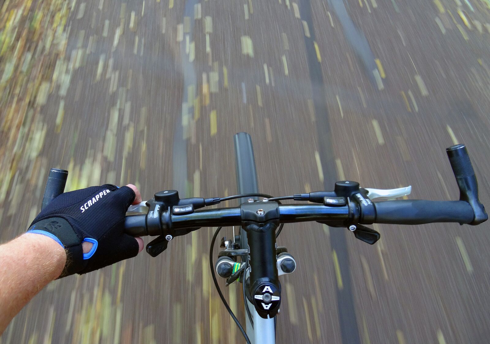 Sony DSC-HX50 sample photo. Mountain biking, bike, sport photography