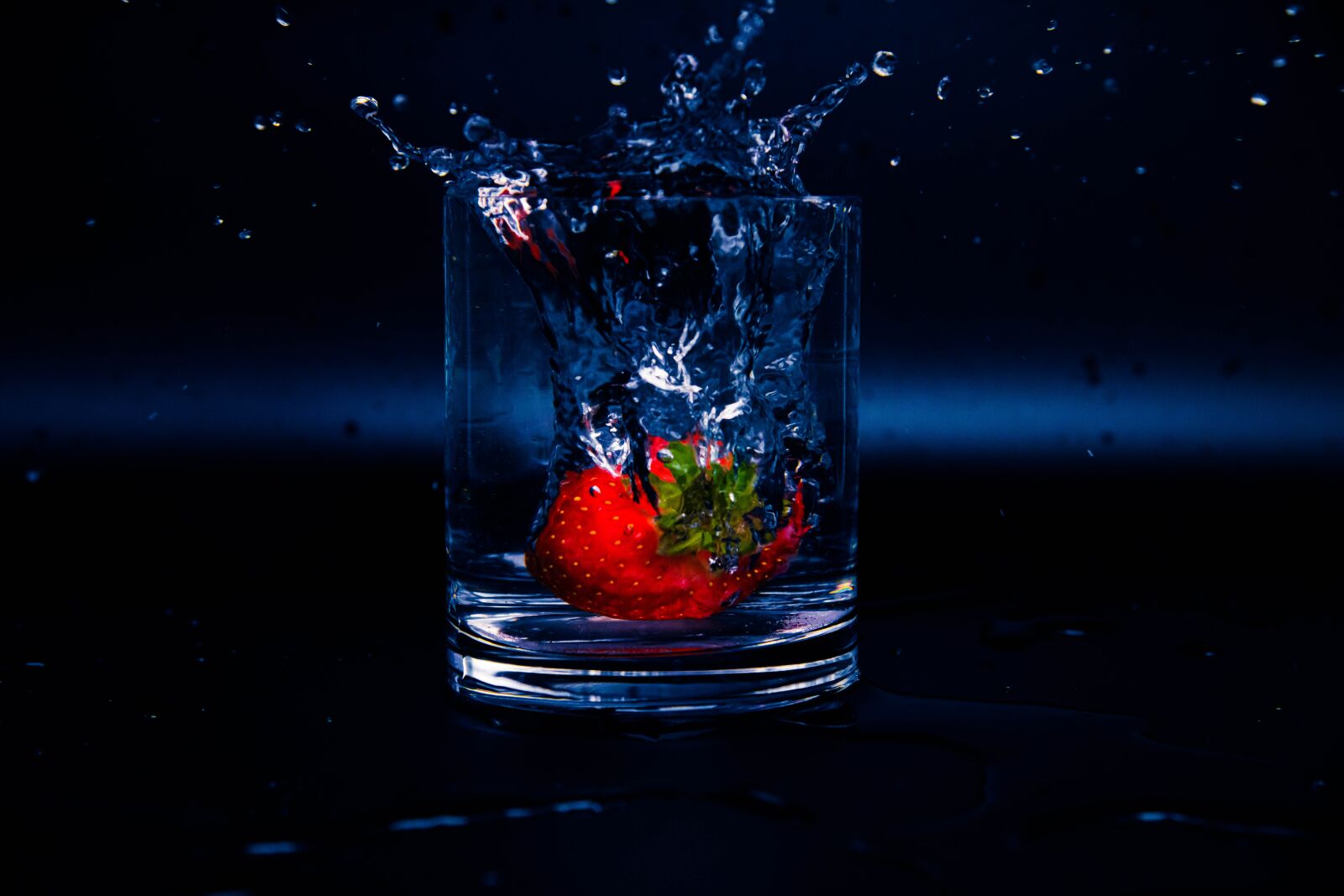 Nikon D850 sample photo. Splash, summer, strawberry photography