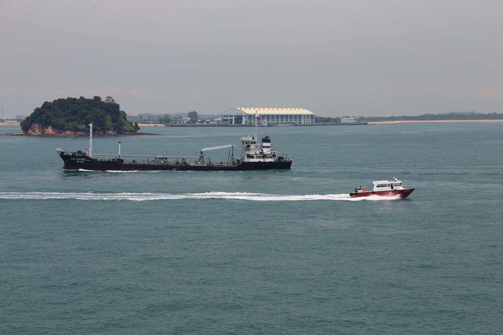 Canon EOS 6D + Canon EF 24-105mm F4L IS USM sample photo. Ships, boats, sea photography