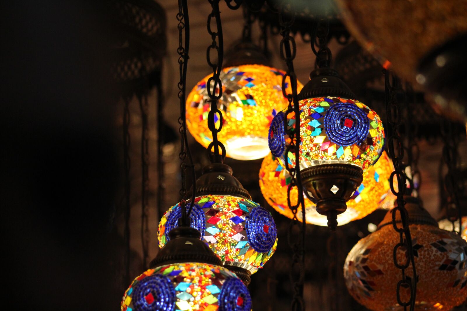 Canon EF75-300mm f/4-5.6 sample photo. Lantern, decoration, celebration photography