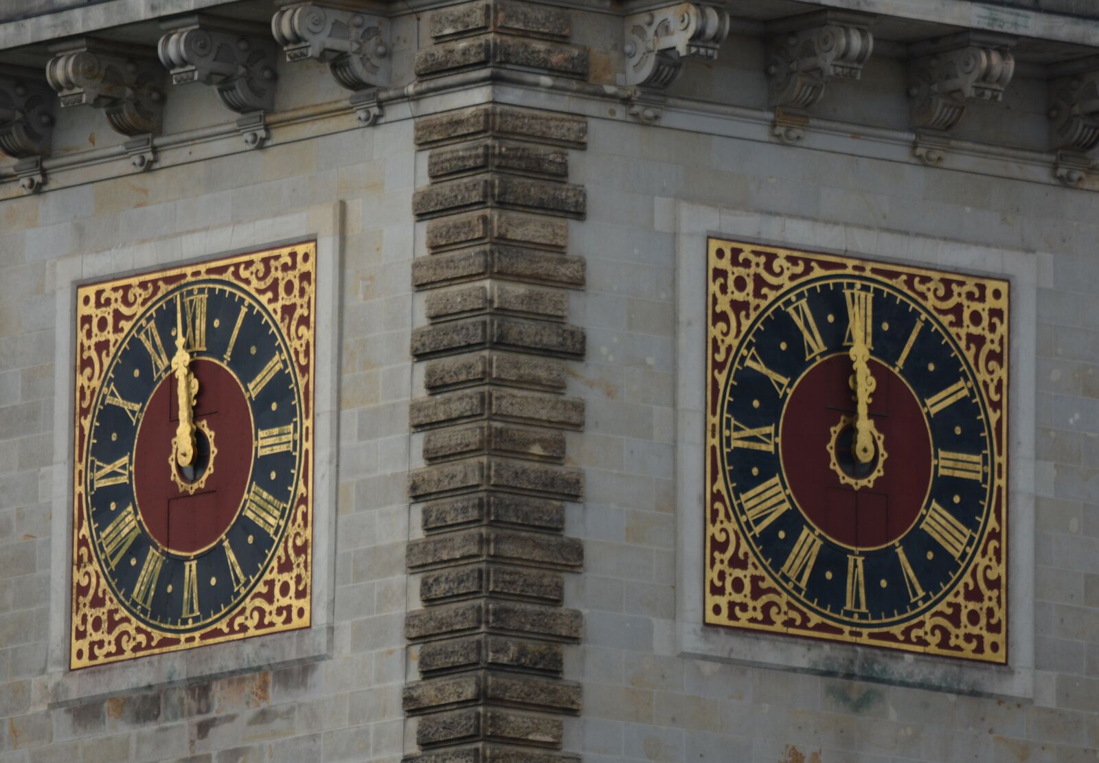 Nikon D7100 sample photo. Hamburg, town hall, clock photography