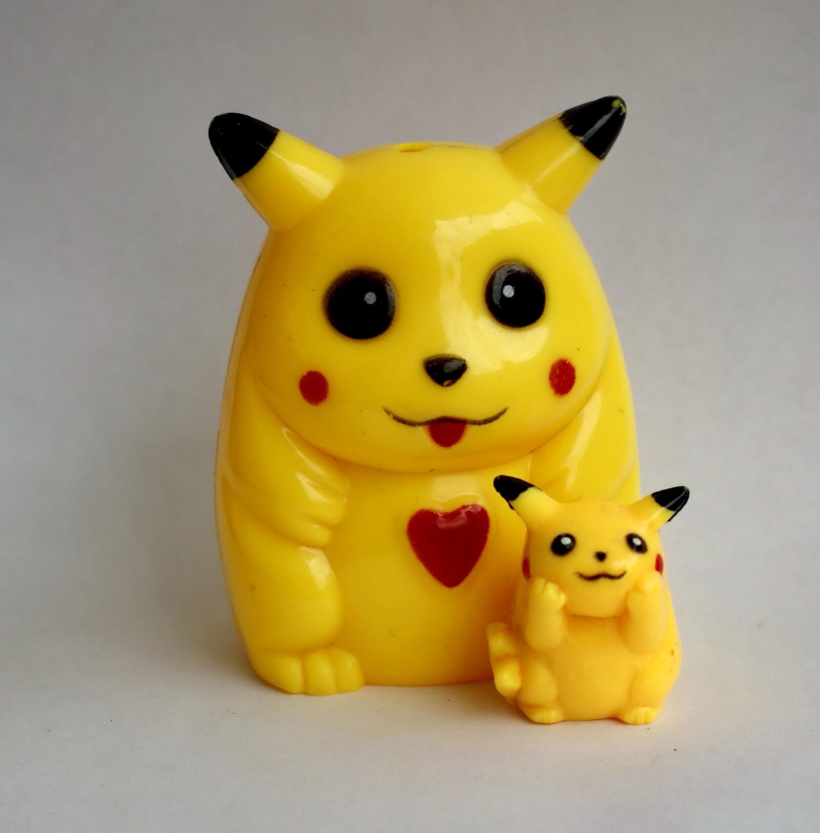 Sony Alpha DSLR-A290 sample photo. Pikachu, pokemon, mascot photography