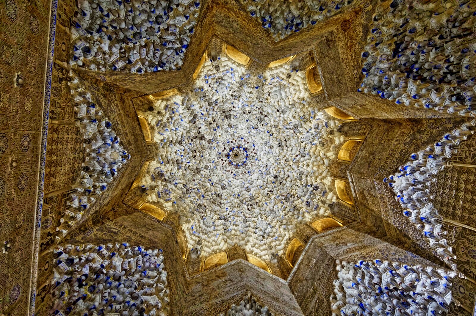 Sony Cyber-shot DSC-RX100 III sample photo. Alhambra, palace, ceiling photography