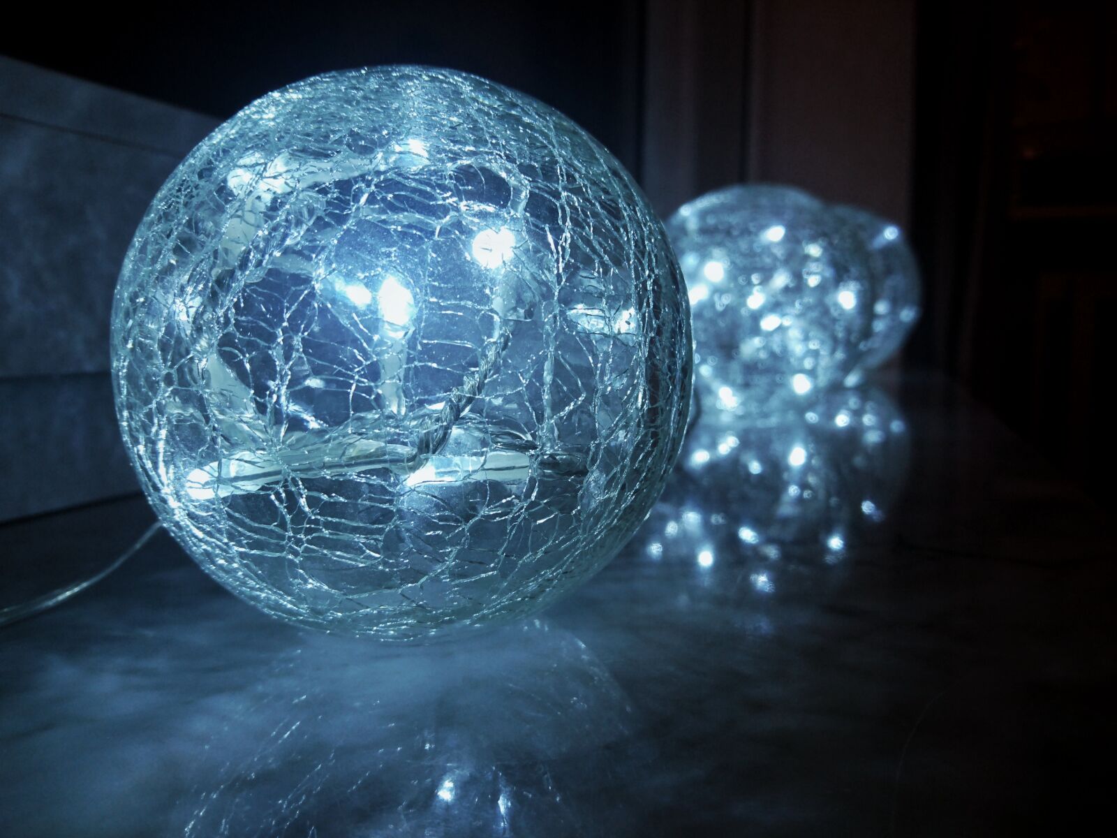 Sony Xperia Z5 Compact sample photo. Ball, lichterkette, christmas photography
