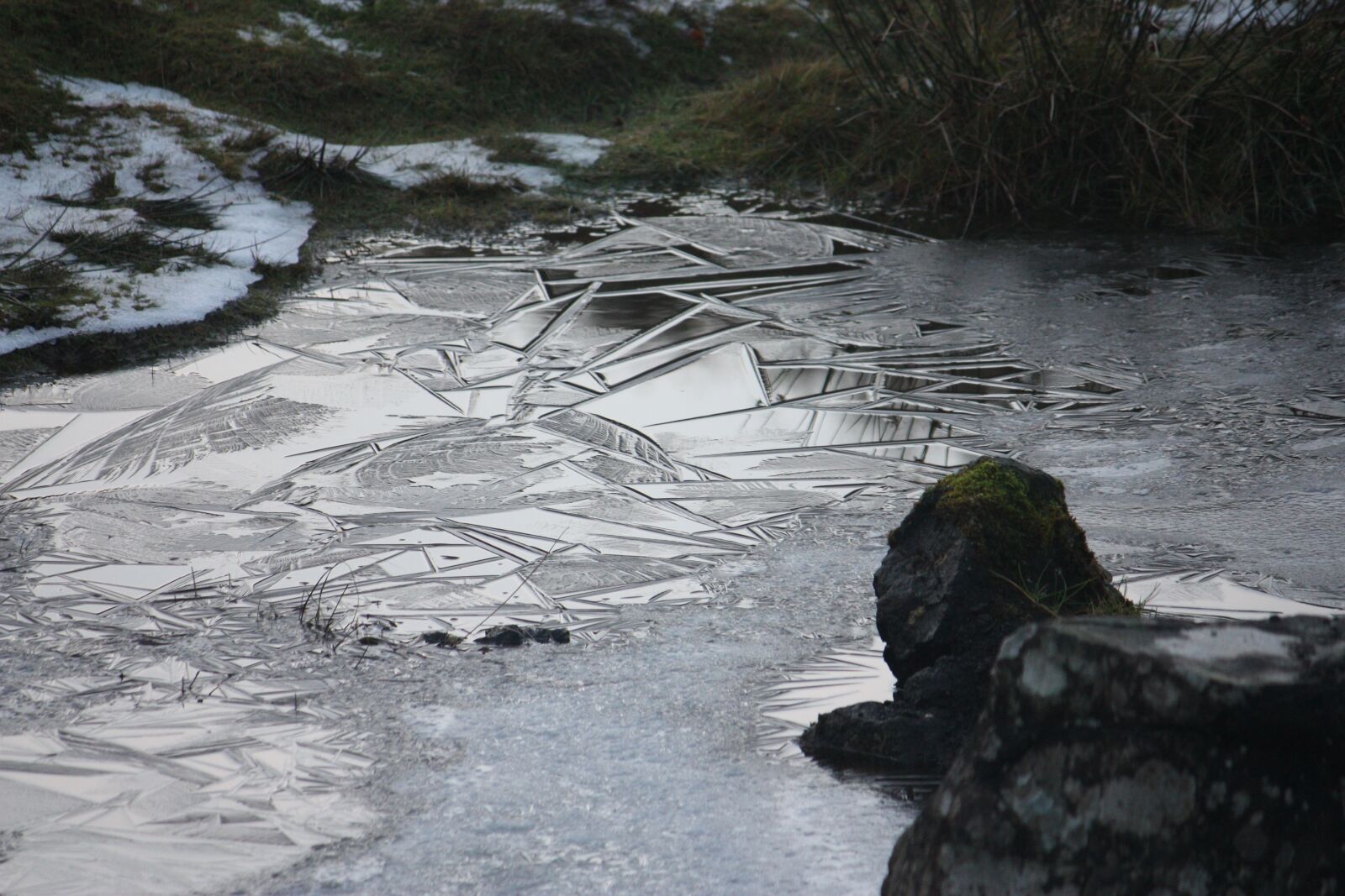 Canon EOS 450D (EOS Rebel XSi / EOS Kiss X2) sample photo. Skye, scotland, cold photography