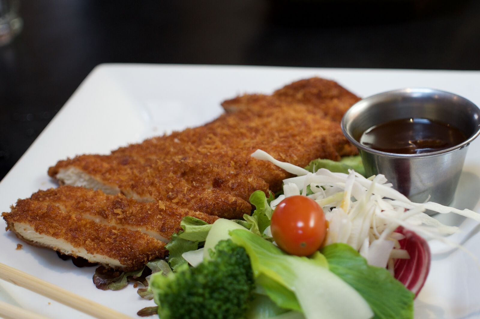 Sony a6300 + Sigma 30mm F2.8 EX DN sample photo. Chicken, food, japan photography