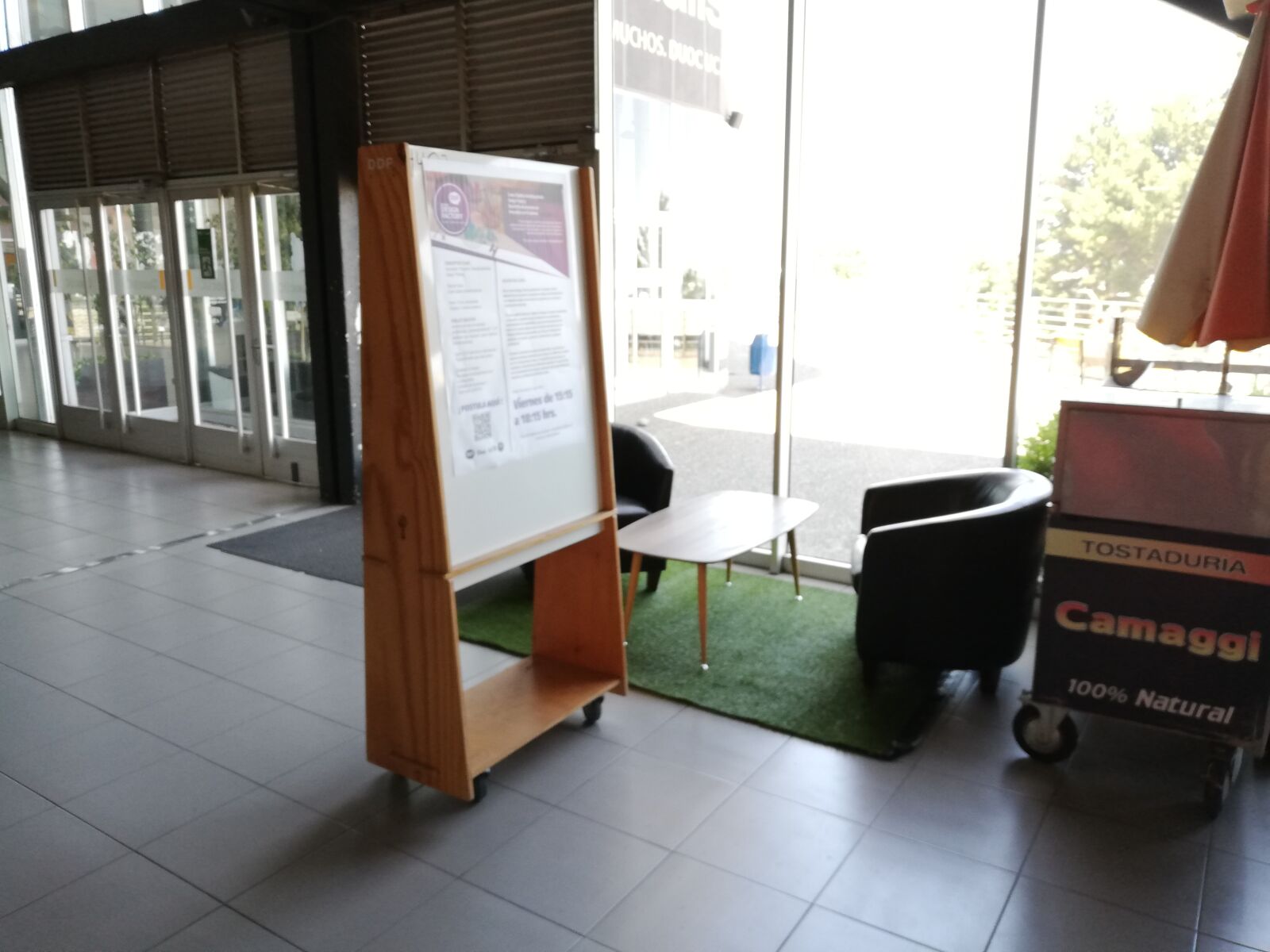 HUAWEI P20 lite sample photo. Interior design, furniture, meeting photography