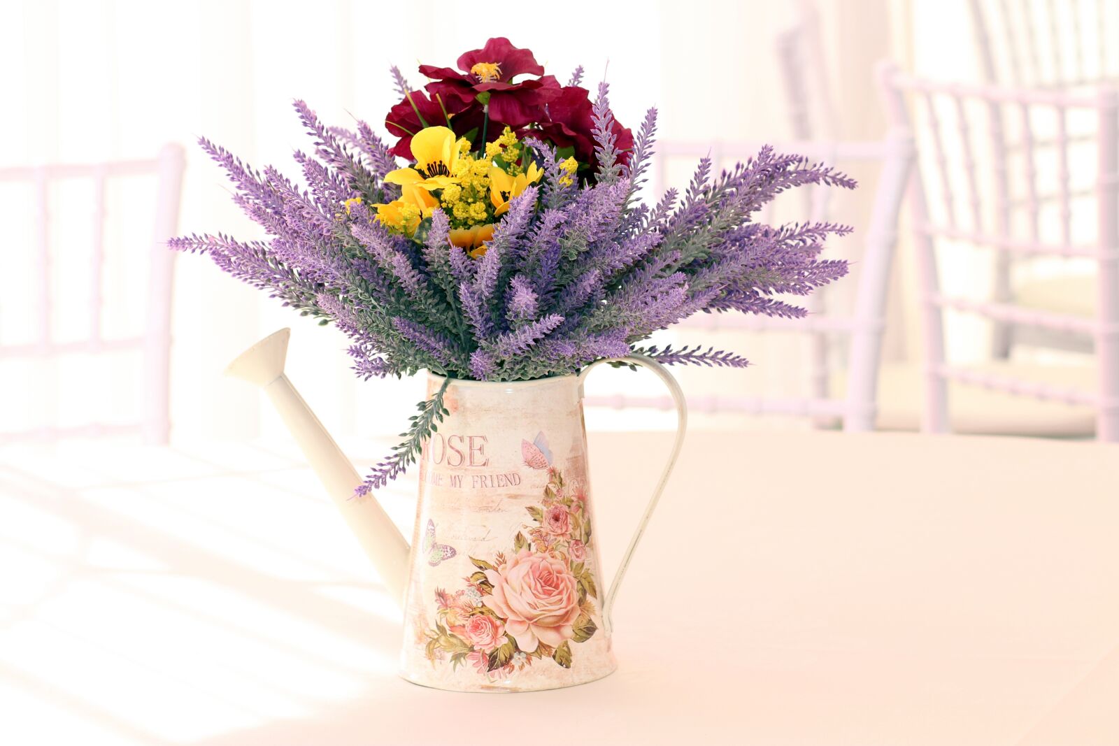 Canon EOS 700D (EOS Rebel T5i / EOS Kiss X7i) + Canon EF 85mm F1.8 USM sample photo. Flowers, lavender, table photography