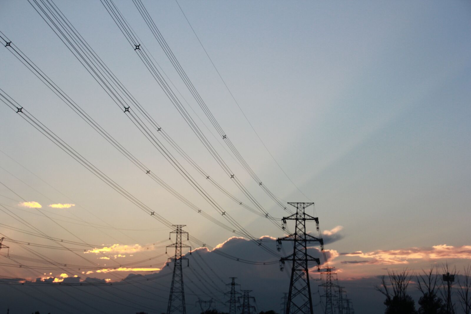 Canon EOS 60D sample photo. Cloud, sky, at dusk photography