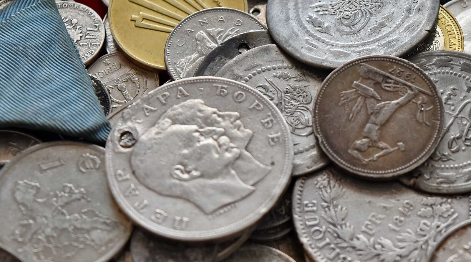 Nikon D5500 sample photo. Antiquity, detail, business, cash photography