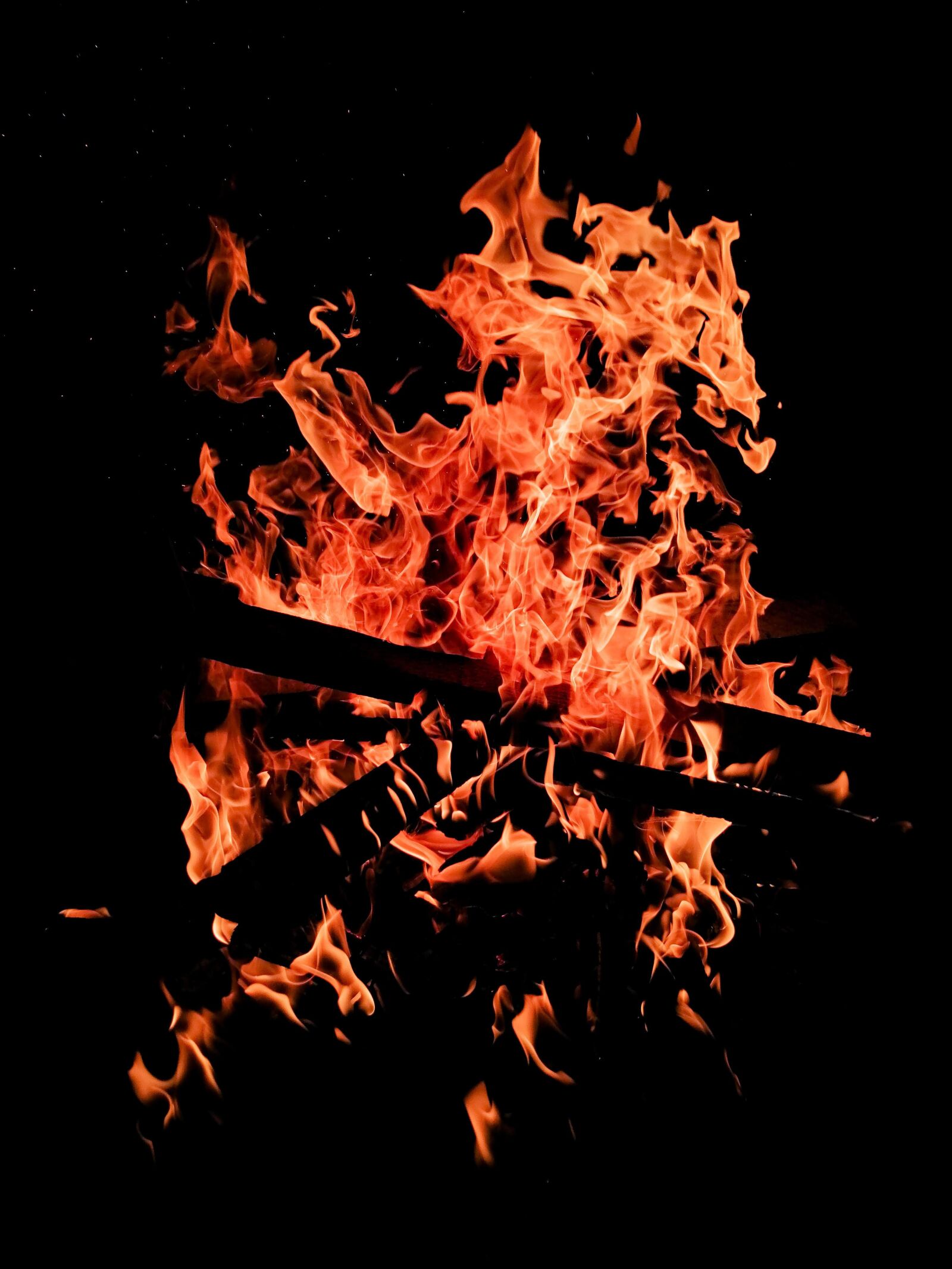 HUAWEI SNE-LX3 sample photo. Fire, night, campfire photography