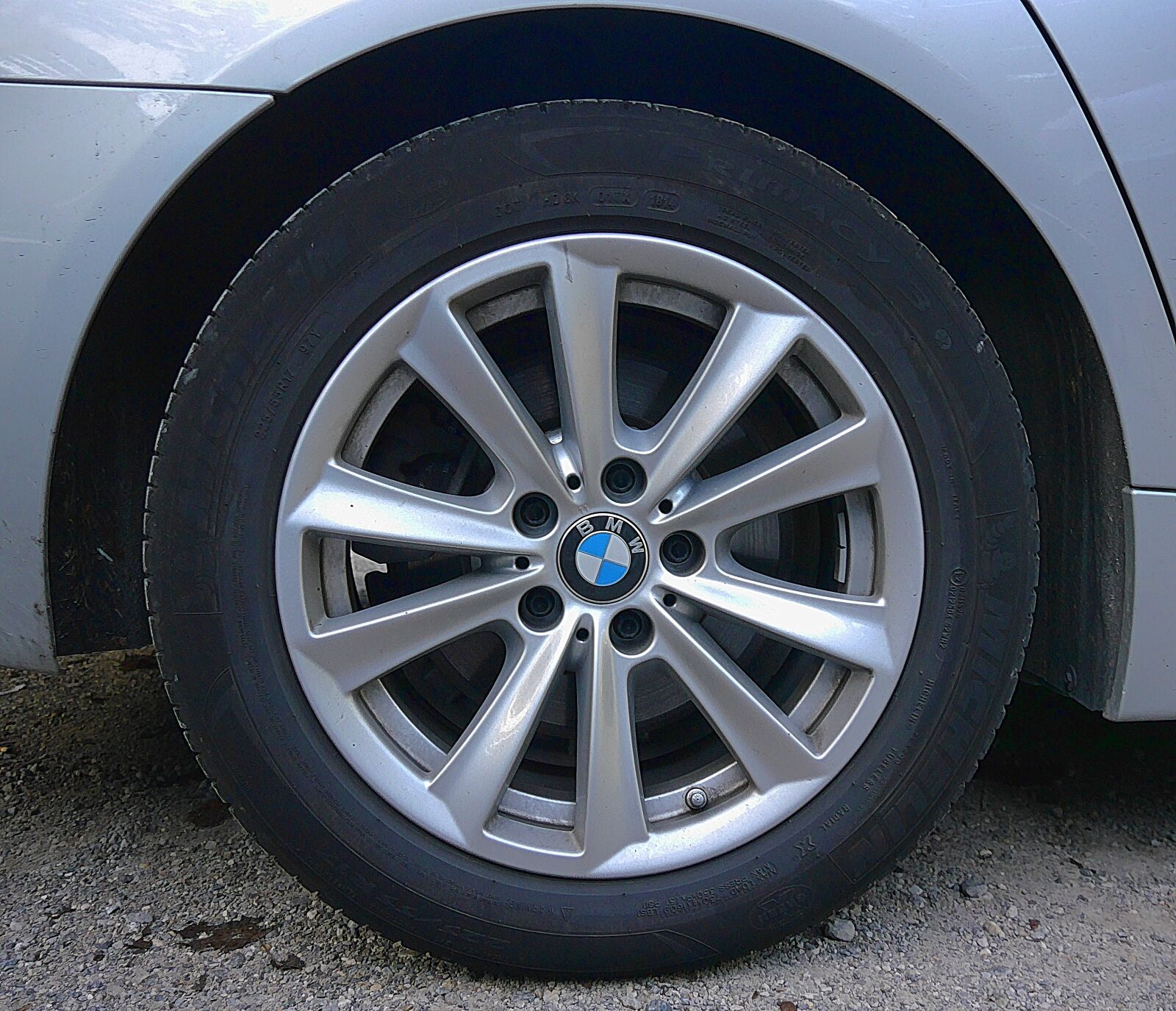 Panasonic Lumix DMC-G6 sample photo. Bmw mature, auto tires photography