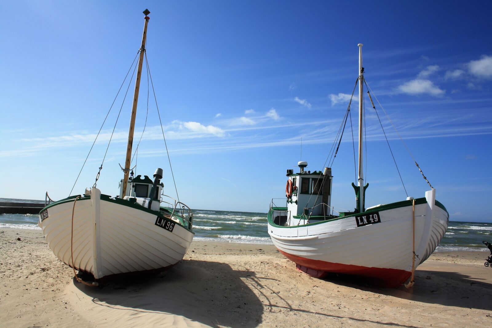 Canon EOS 1000D (EOS Digital Rebel XS / EOS Kiss F) sample photo. Denmark, fishing boats, beach photography